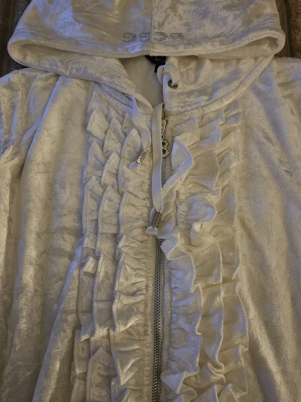 BCBGMaxAzria White 2pc Hooded Velour Jacket And Pants